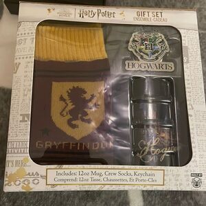Culturefly harry potter mug socks keychain gift set nib/nwt